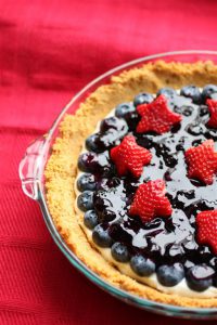 Berry Sour Cream Tart #4thofjuly #wishfarms #nutmegnanny