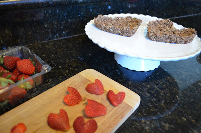 Wish Farms Strawberry & Granola Heart Tarts @wishfarms @mariaprovenzano