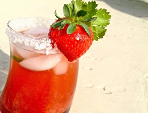 Spicy Strawberry & Cilantro Margarita @DashofLes @wishfarms