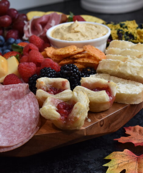 Cranberry Raspberry Brie Bites