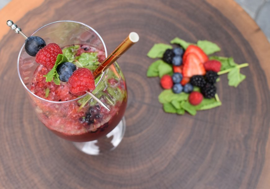 Bubbly Berry Sangria