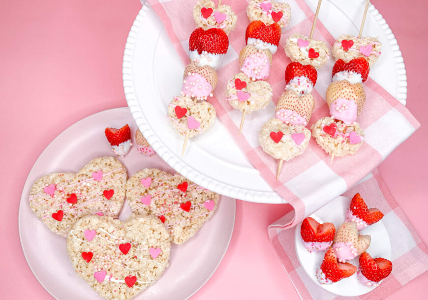 Stawberry & Pineberry Rice Crisy Skewers