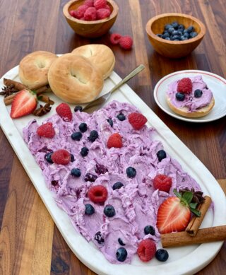 Spiced Roasted Berry Cream Cheese Schmear Recipe| Wish Farms