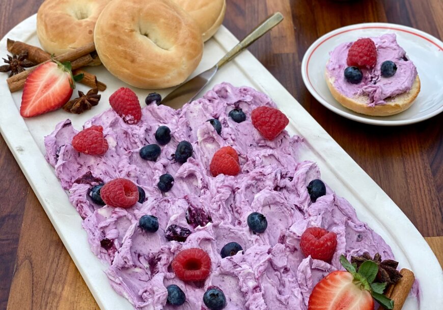 Spiced Roasted Berry Cream Cheese Schmear Recipe| Wish Farms