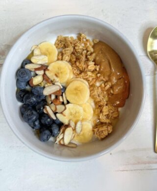 Blueberry Almond Yogurt Bowl