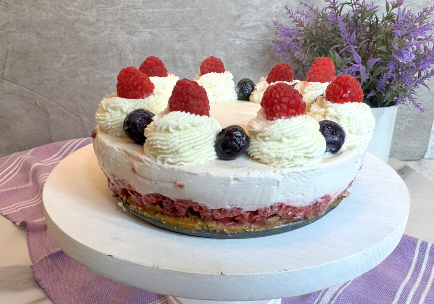 No Bake Berry Cheesecake