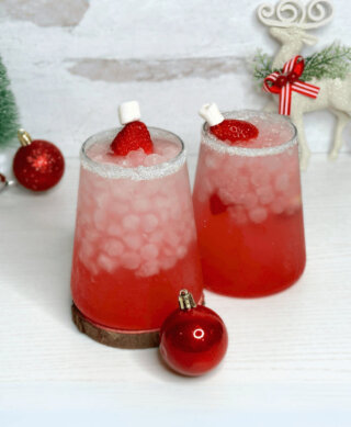 Santa's Strawberry & Pineberry Cocktail